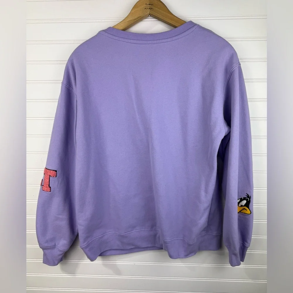 Warner Bros. Lavender purple Looney Tunes Graphic Crewneck Sweatshirt. Juniors L